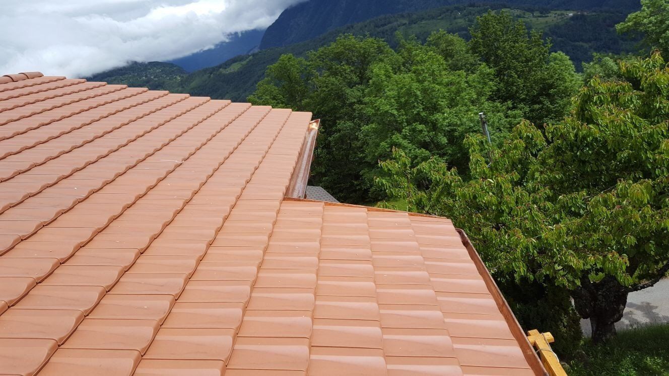 Travaux toiture terre cuite - Christophe Gerber Sàrl - Ravoire
