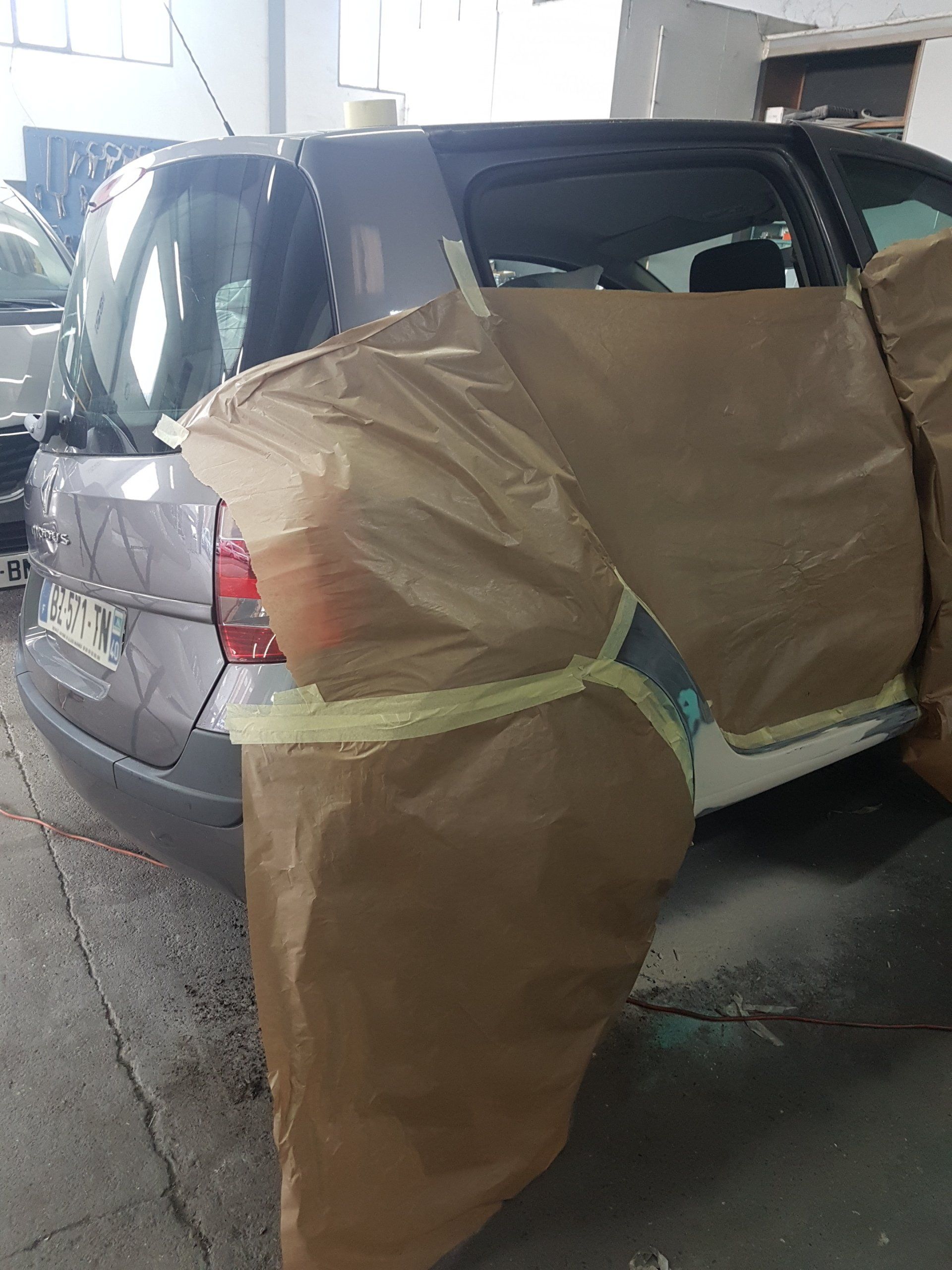 Bâche sur arrière véhicule