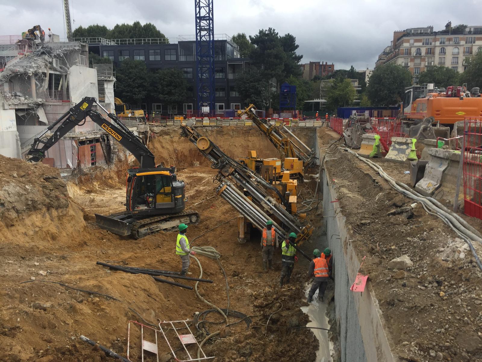 Tirants ancrage foreuse soutènement clous