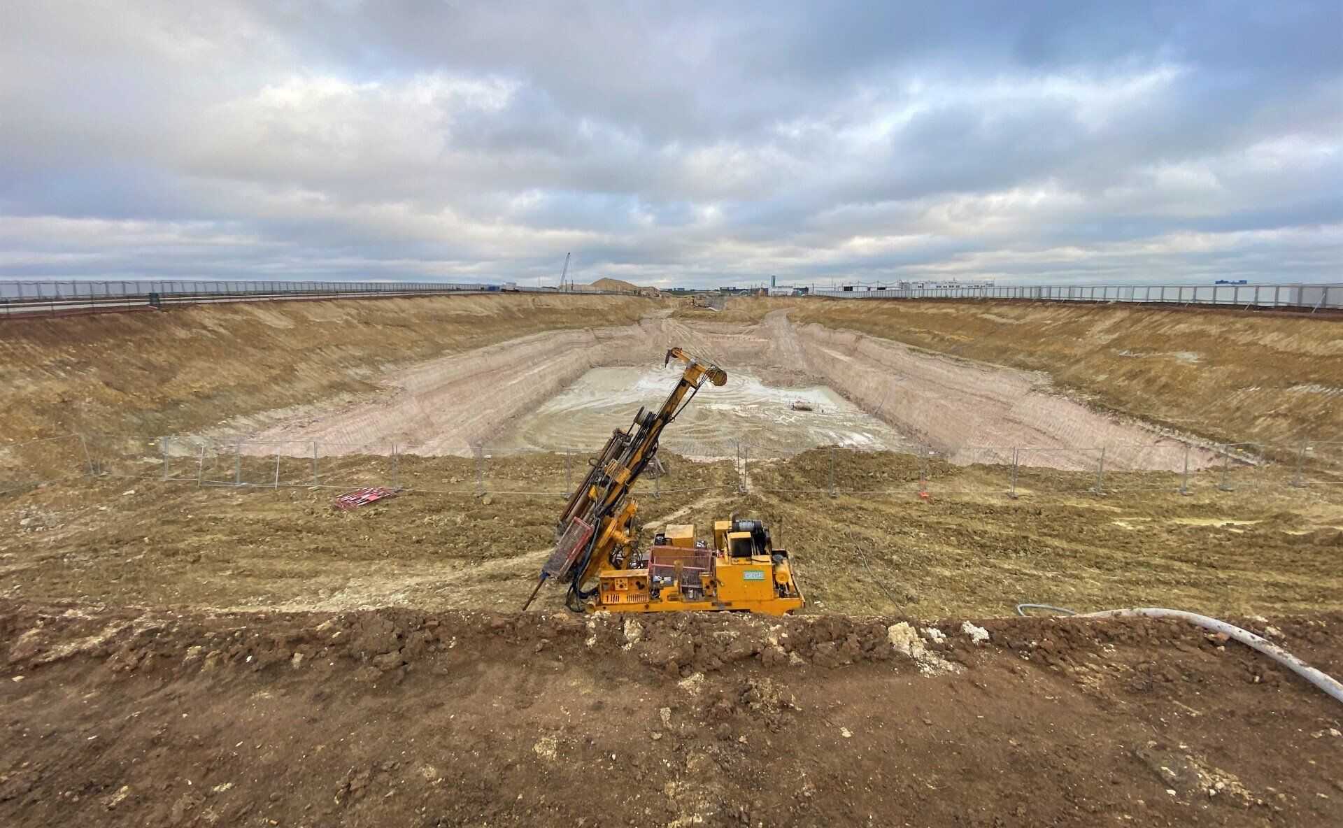 paroi clouée clous forages foreuse