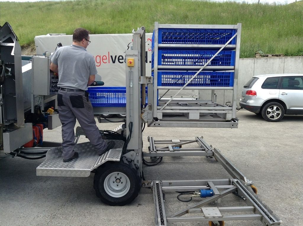 LemmTec GmbH – Verladen von Geflügel