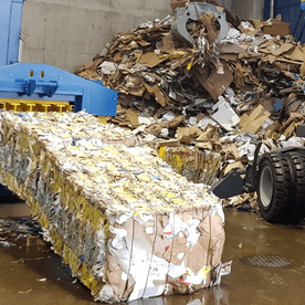 LemmTec GmbH – Block aus Plastikflaschen