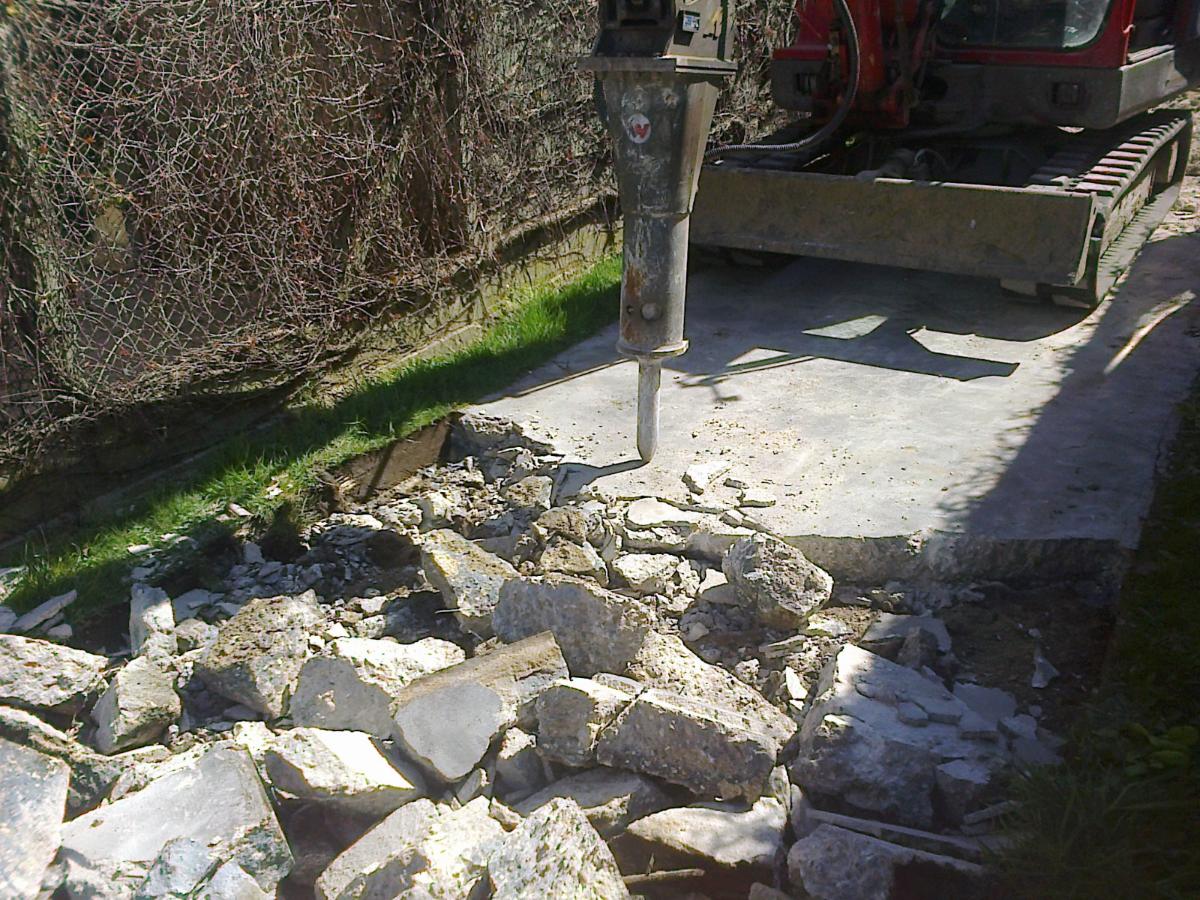 Travaux de terrassement -marteau piqueur