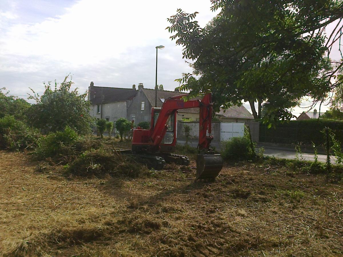 Travaux de terrassement avec engin de chantier