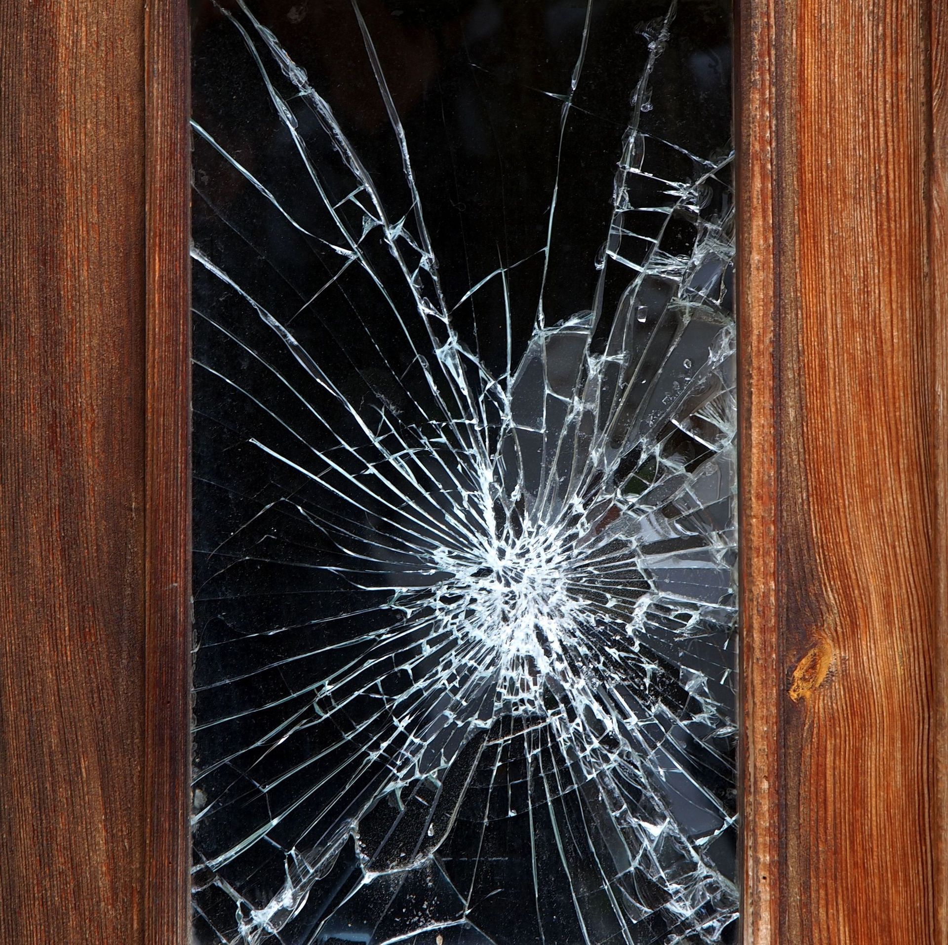 Türschaden - Schäfer Schreinerei AG in Dielsdorf