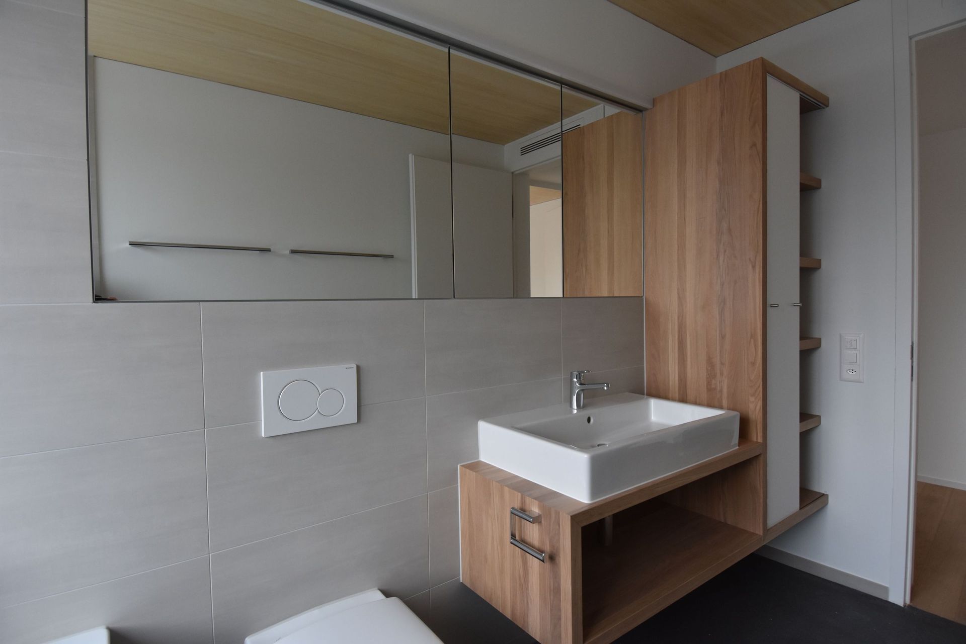 Innenausbau Holzverkleidung Badezimmer - Schäfer Schreinerei AG in Dielsdorf