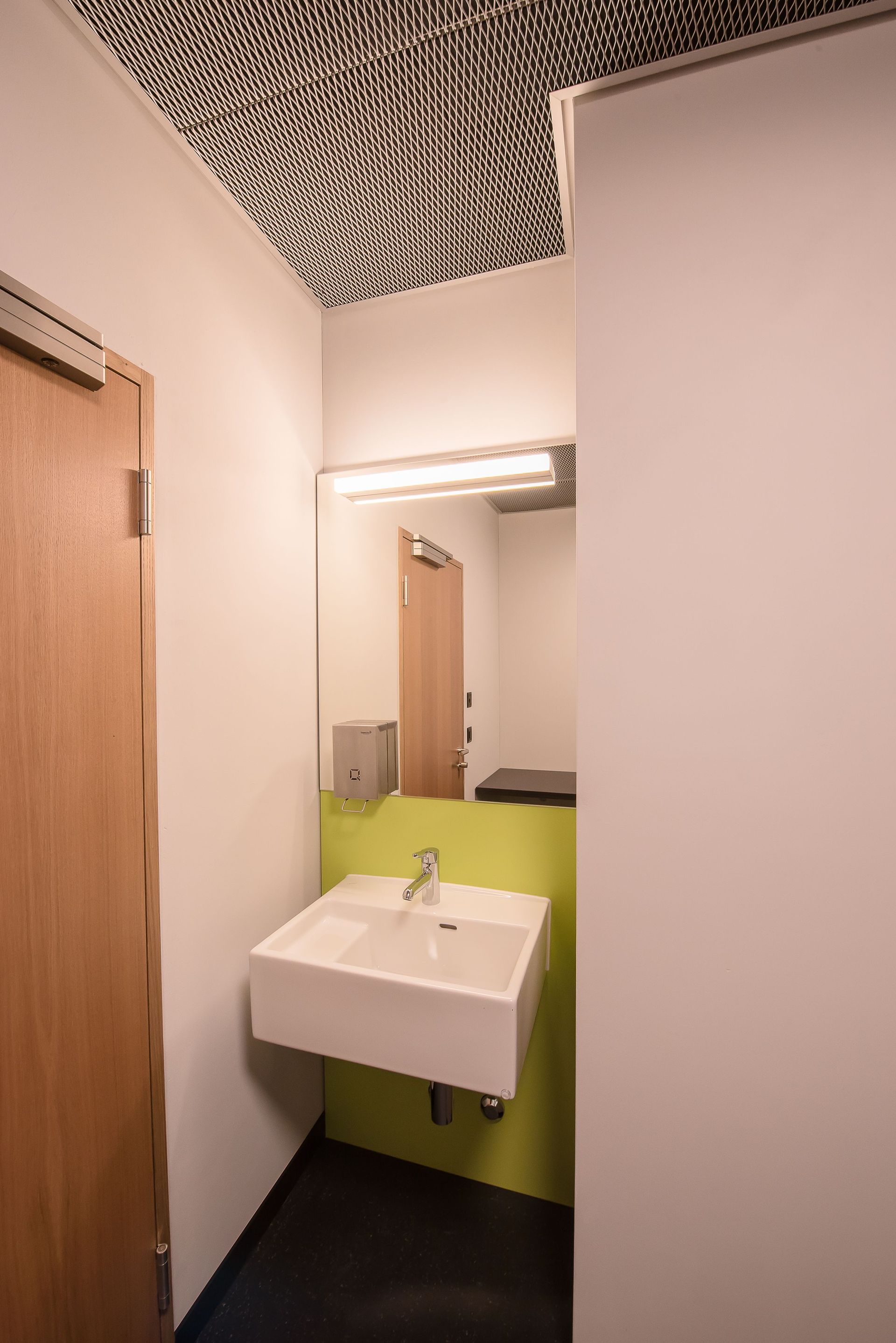 Innenausbau Holzverkleidung Badezimmer - Schäfer Schreinerei AG in Dielsdorf