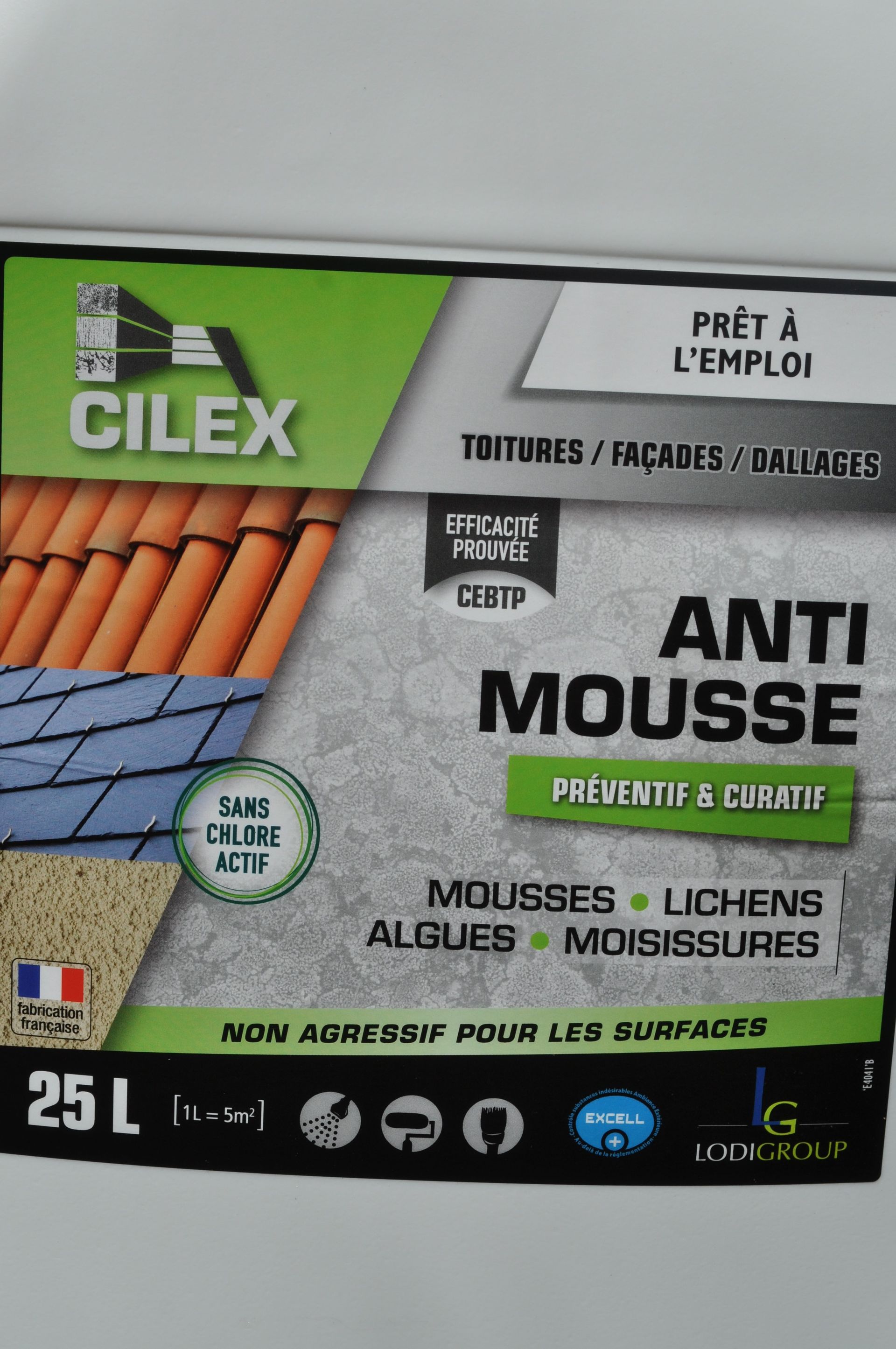 Conteneur de traitement anti-mousse CILEX pour toitures, façades et murs. 