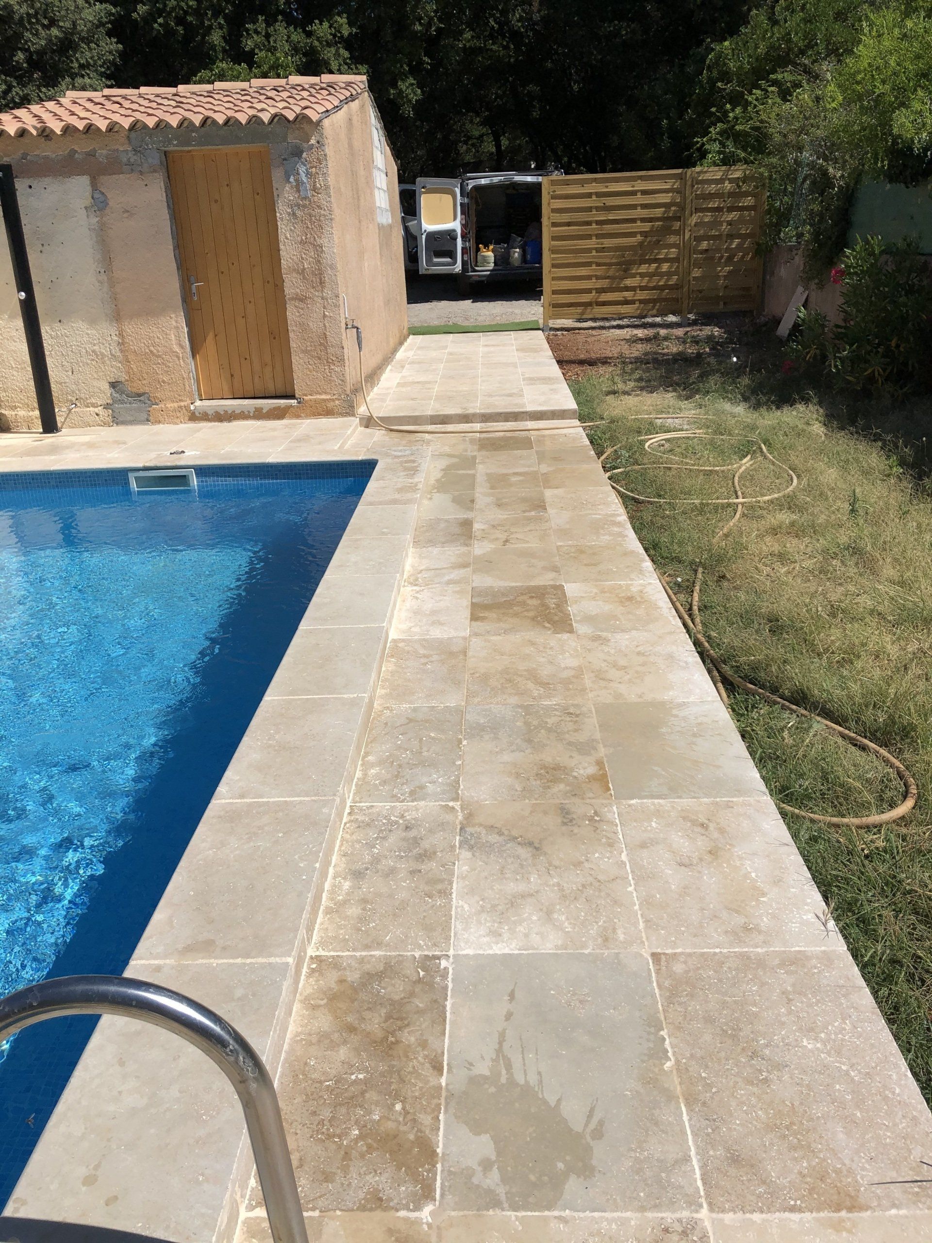 Dalles tour de piscine