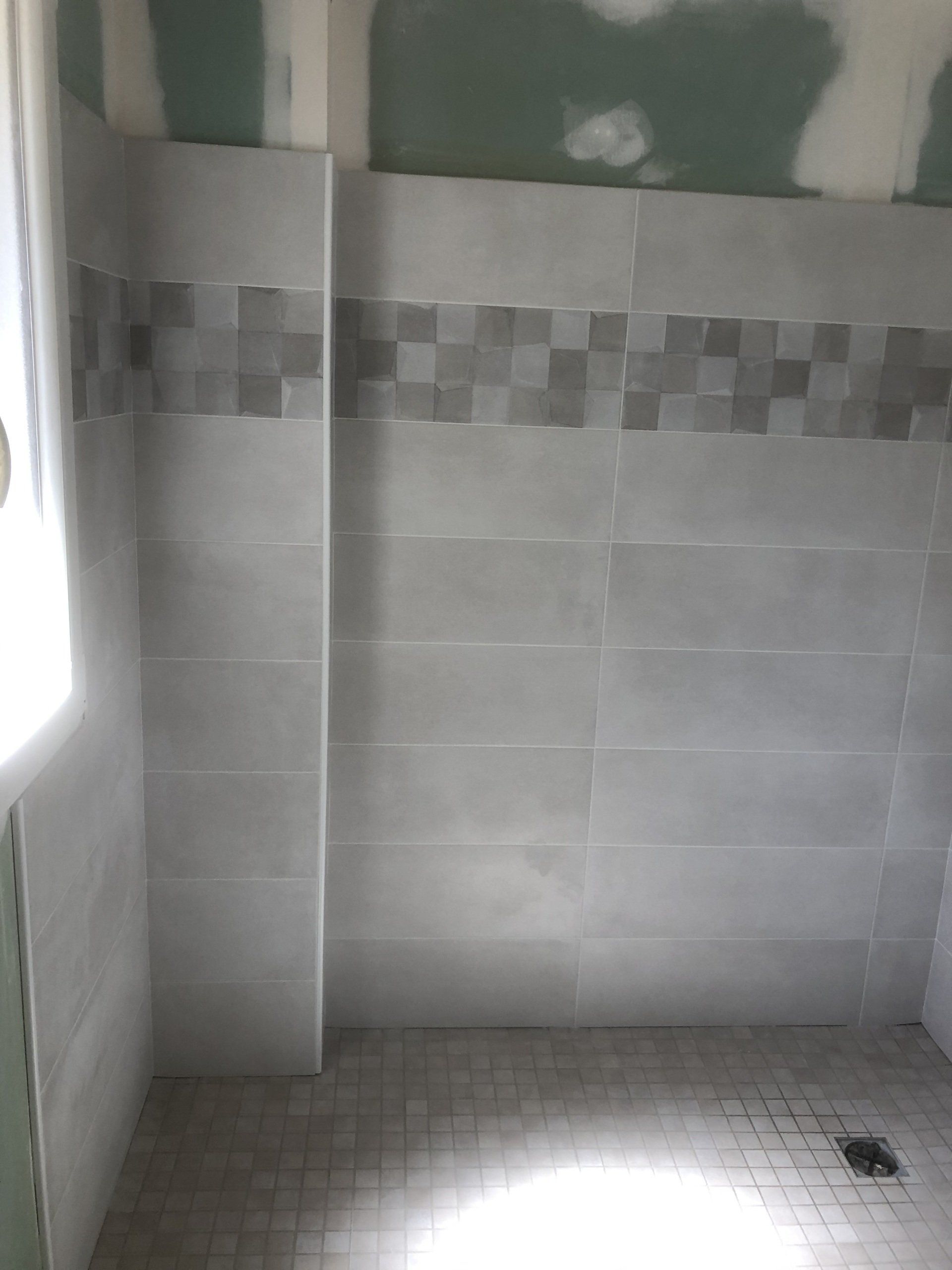 Revêtement mural douche