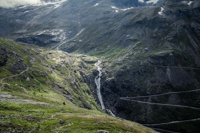 View from the Kløvstien trail in Romsdalen