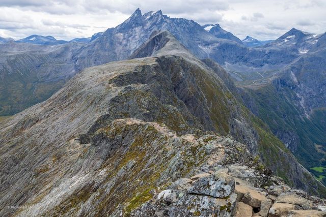 Hiking the Romsdalseggen ridge