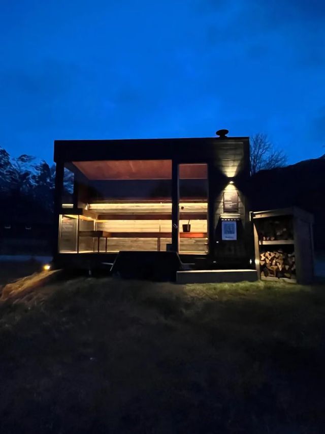 Sogge sauna by the Rauma river at Soggebru in the evening
