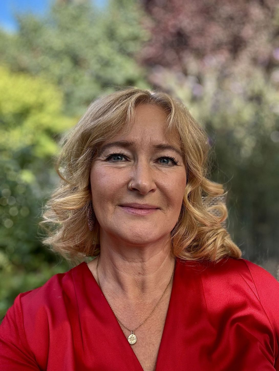 Irina Megerle hält eure Traurede - kompetent, erfahren und persönlich