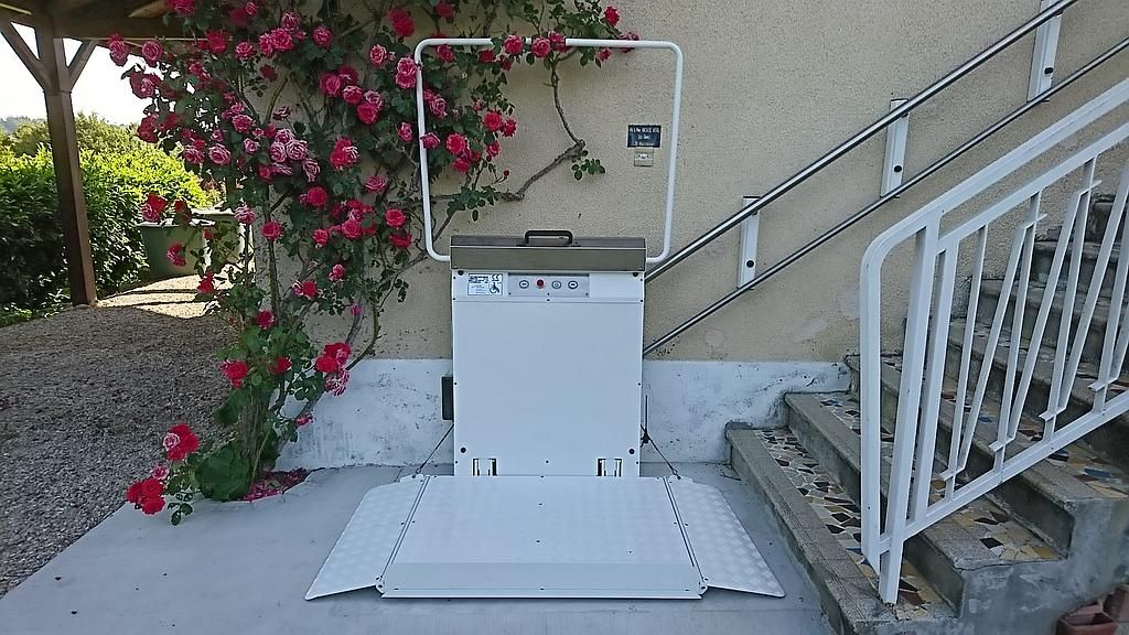 Plateforme PMR en extérieur