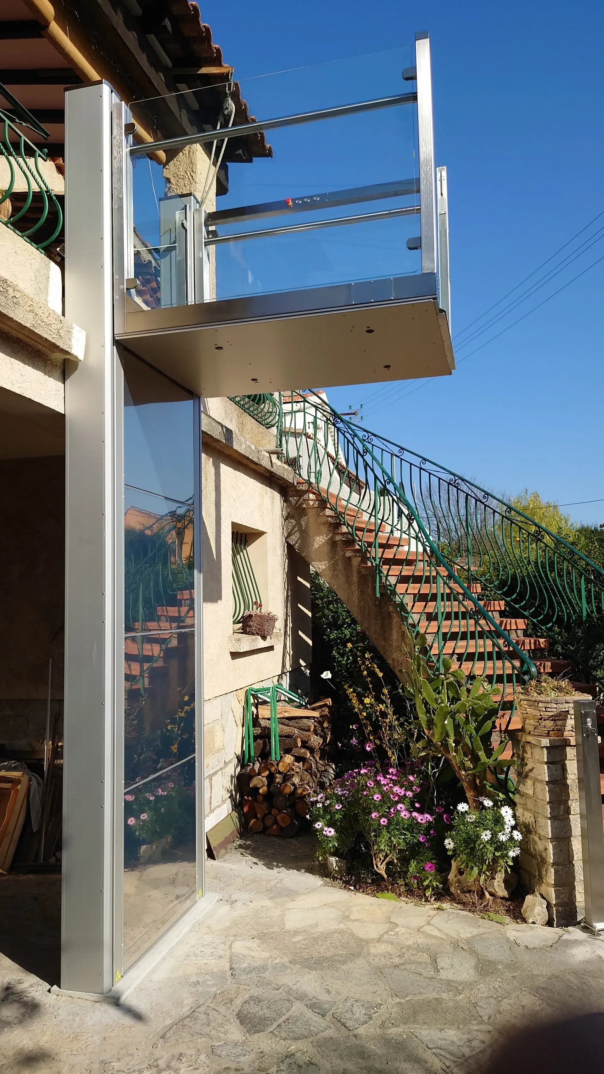 Élévateur privatif vu de côté