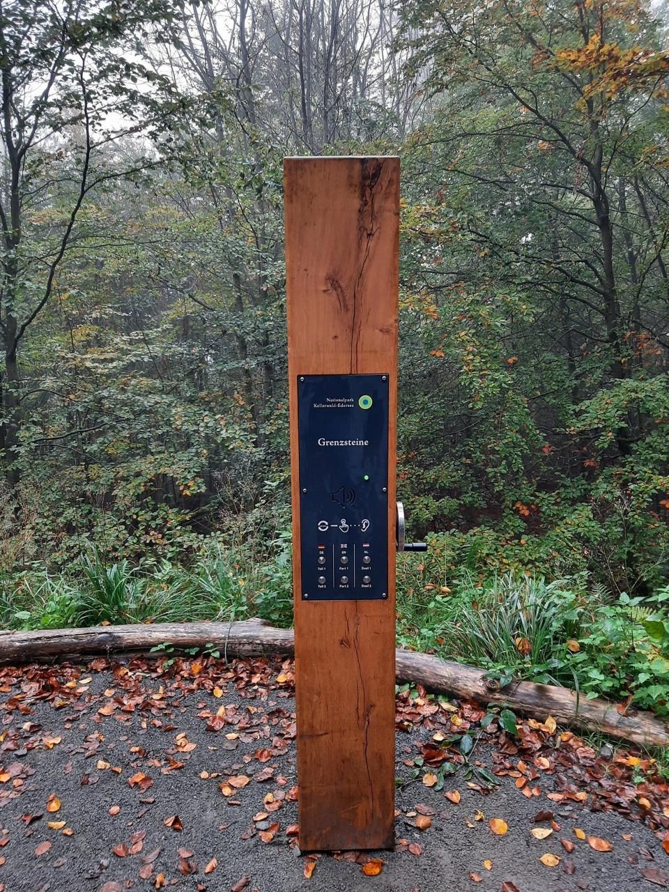 Rost Balken, Zwitscherkiste Audiostation für mehr Natur, Metallbau 