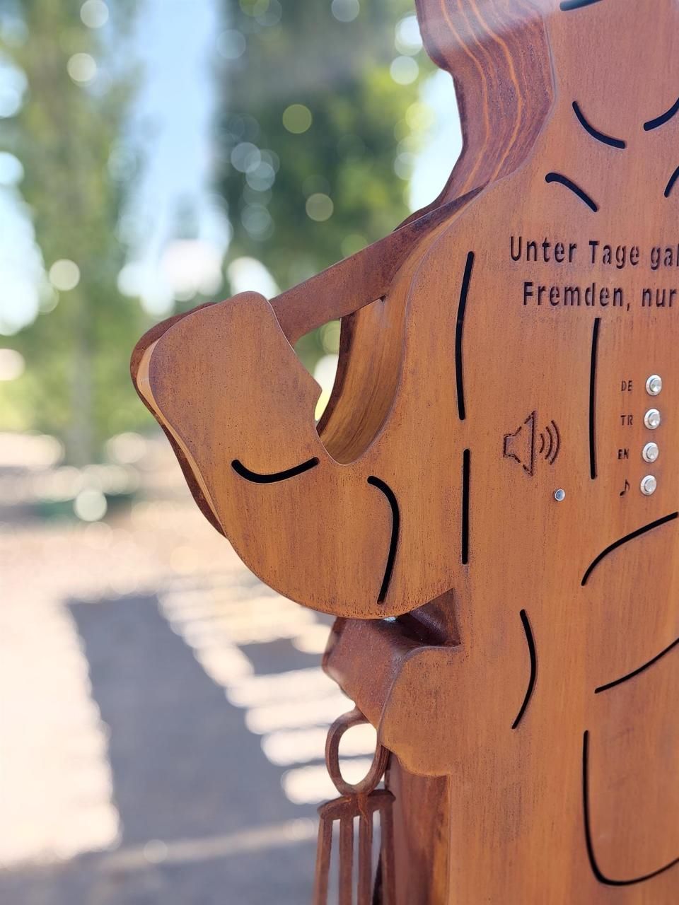 Zwitscherkiste Metallbau Dörich Rost Skulptur