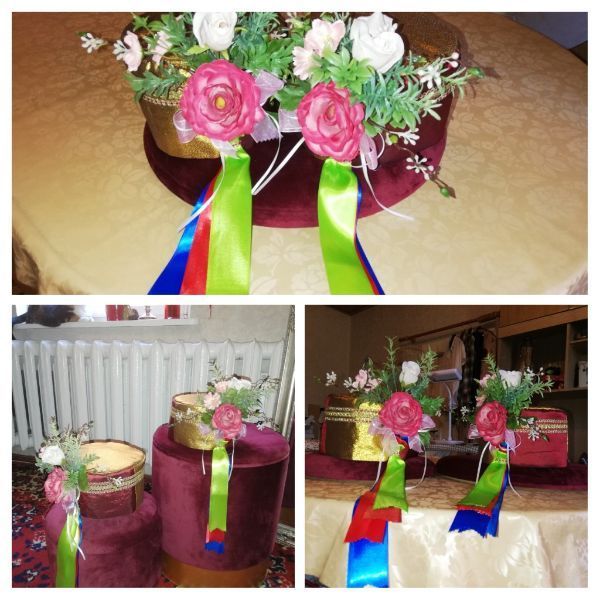 Collage von Bildern mit Blumengestecken