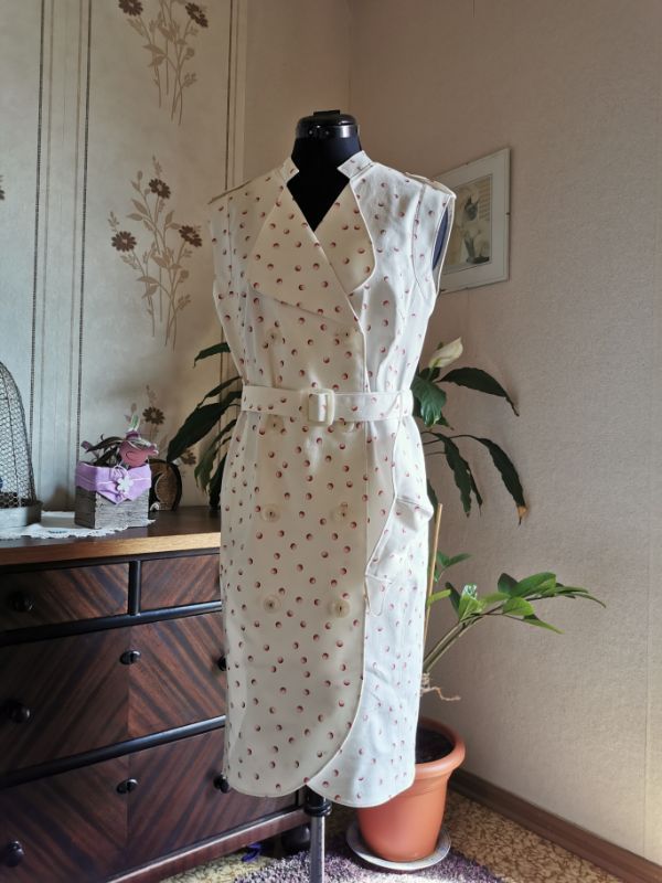 Gewand- & Maßatelier Birgit Schellhase weißes Kleid an einer Puppe