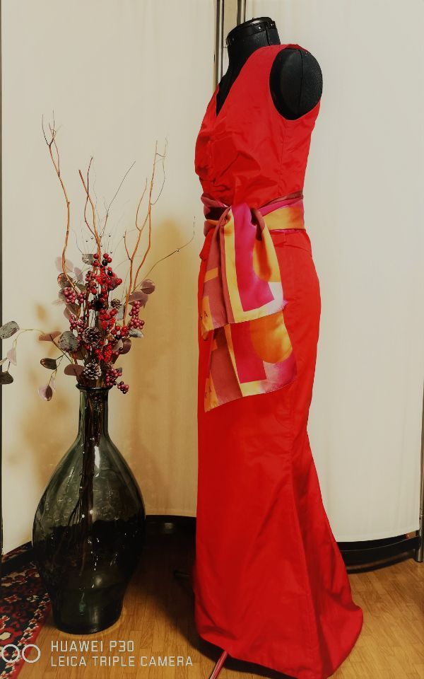 Gewand- & Maßatelier Birgit Schellhase rotes Gewand