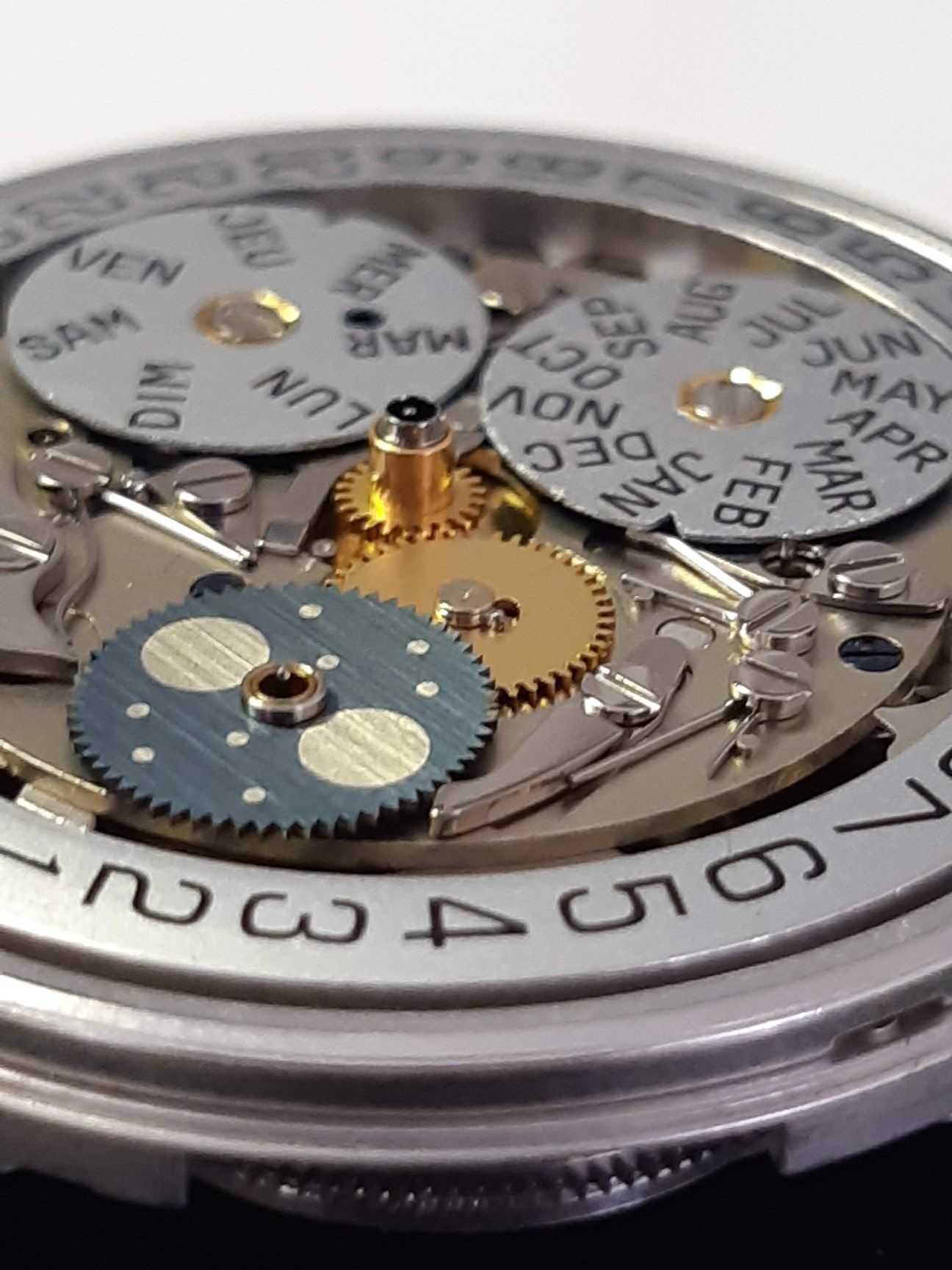 Restauration montre cassée