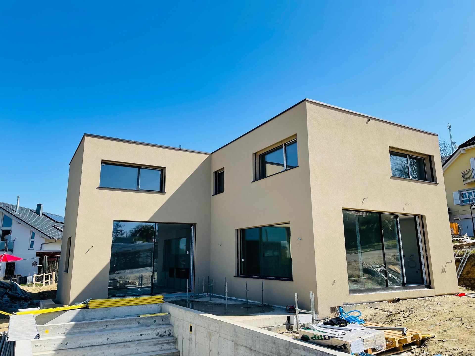 Rénovation extérieur d'une villa - Metaj Color Sàrl