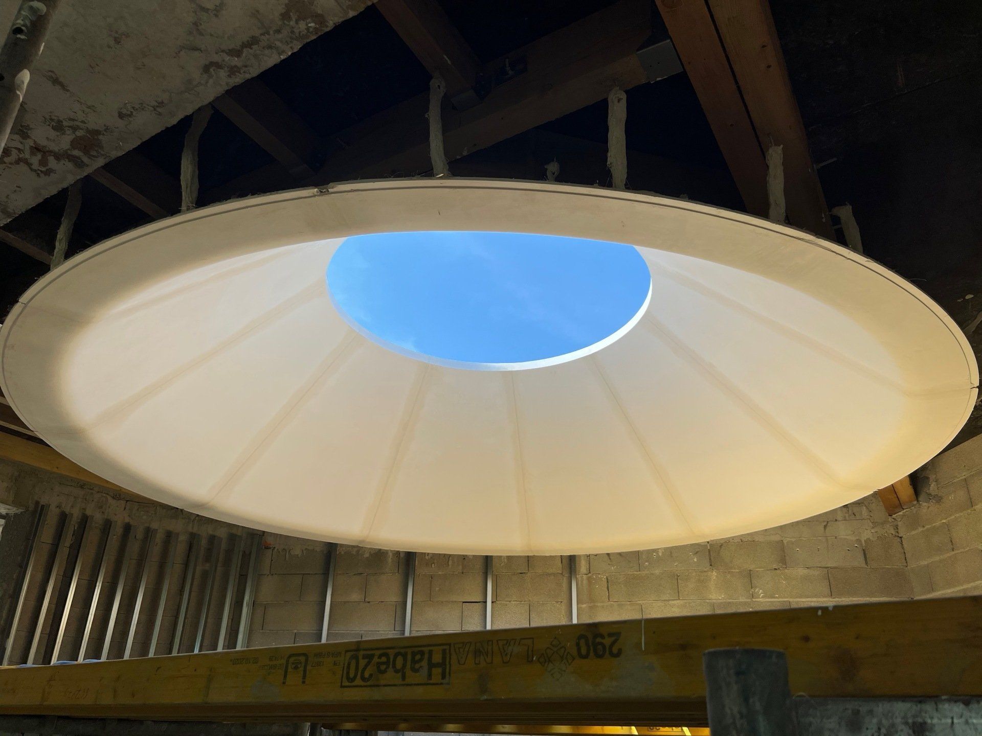 Coupole pour puit de lumière