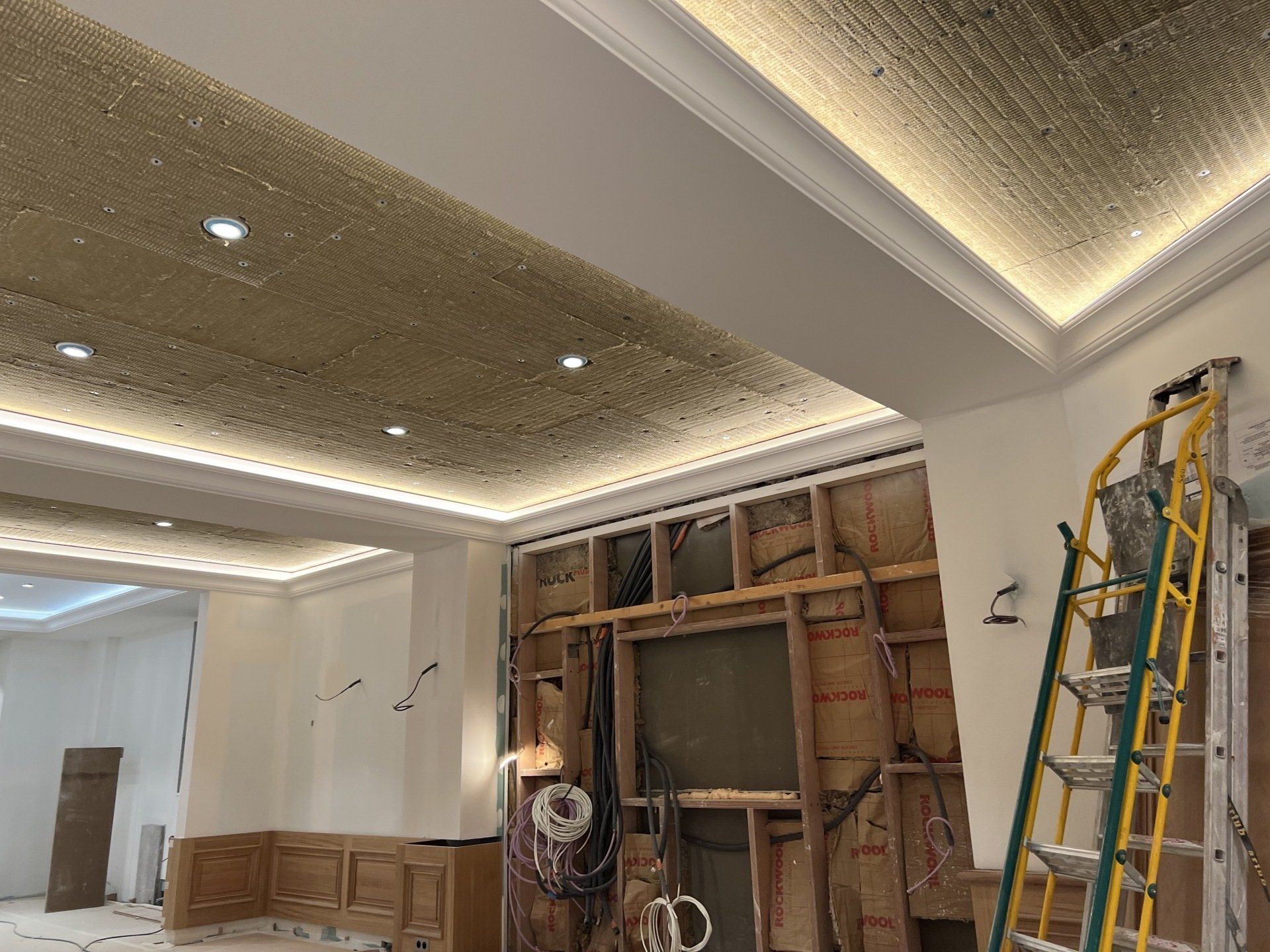 Travaux pour la création d'un plafond lumineux à Saint-Tropez