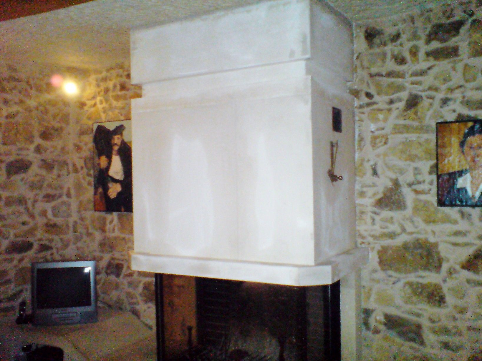 Construction de hotte de cheminée en staff