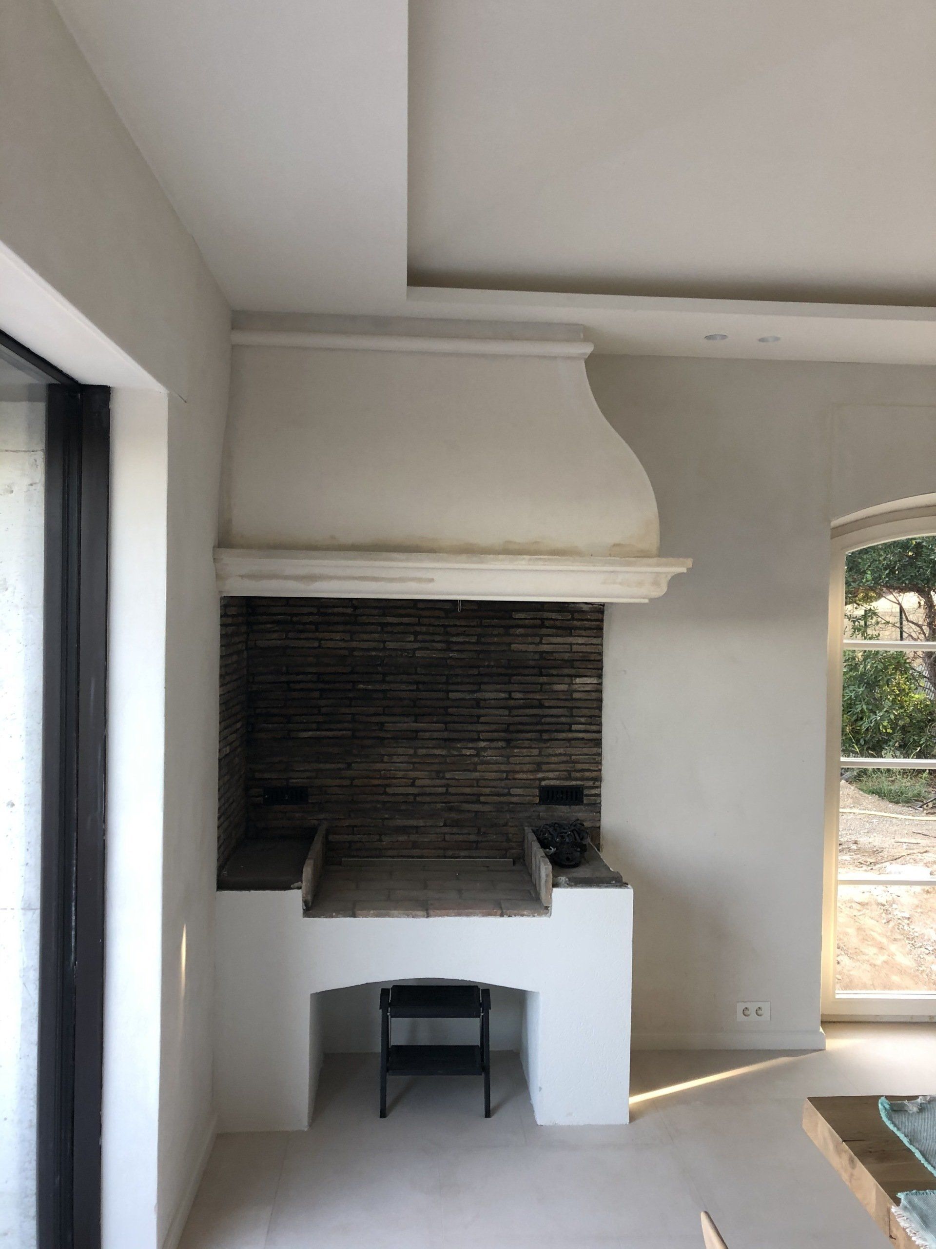 Rénovation de la hotte d'un foyer