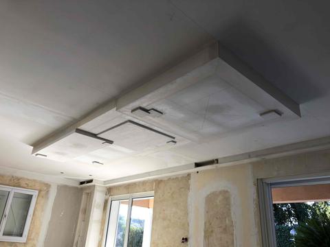 Zoom sur la création de plafond et dissimulation de gaines