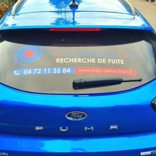 La voiture de H²O Détection.