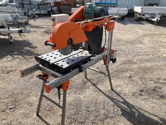 Nassschneidemaschine