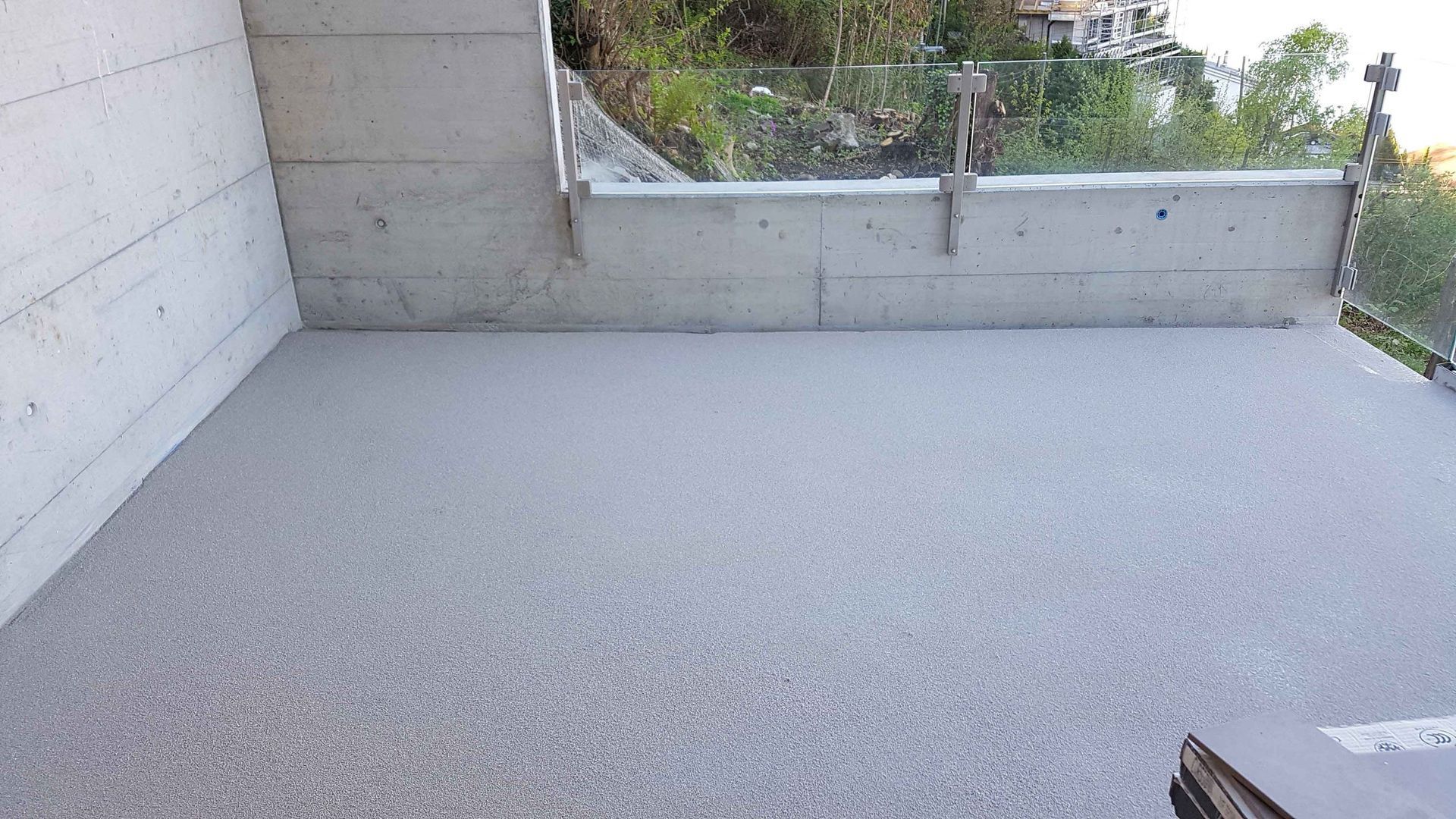 Impermeabilizzazioni con resine di terrazze docce piscine vasche fiori tetti scale