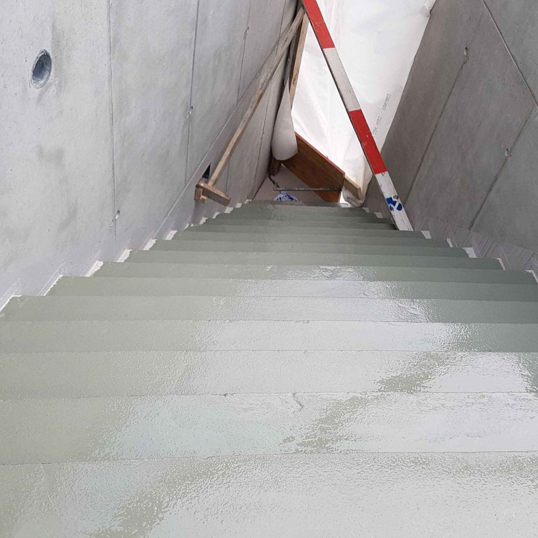 Impermeabilizzazioni con resine di terrazze docce piscine vasche fiori tetti scale