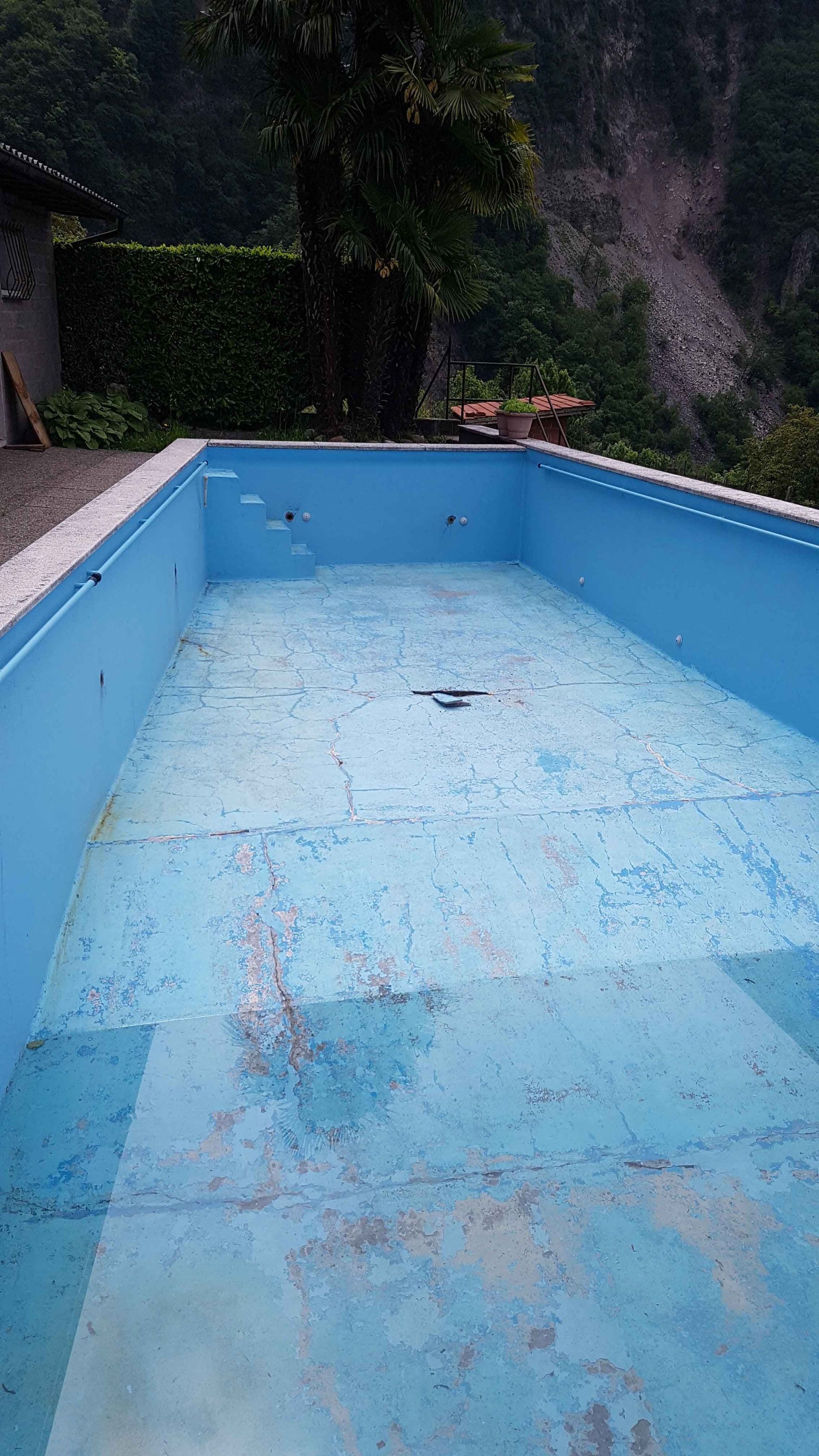 Impermeabilizzazioni con resine di terrazze docce piscine vasche fiori tetti scale