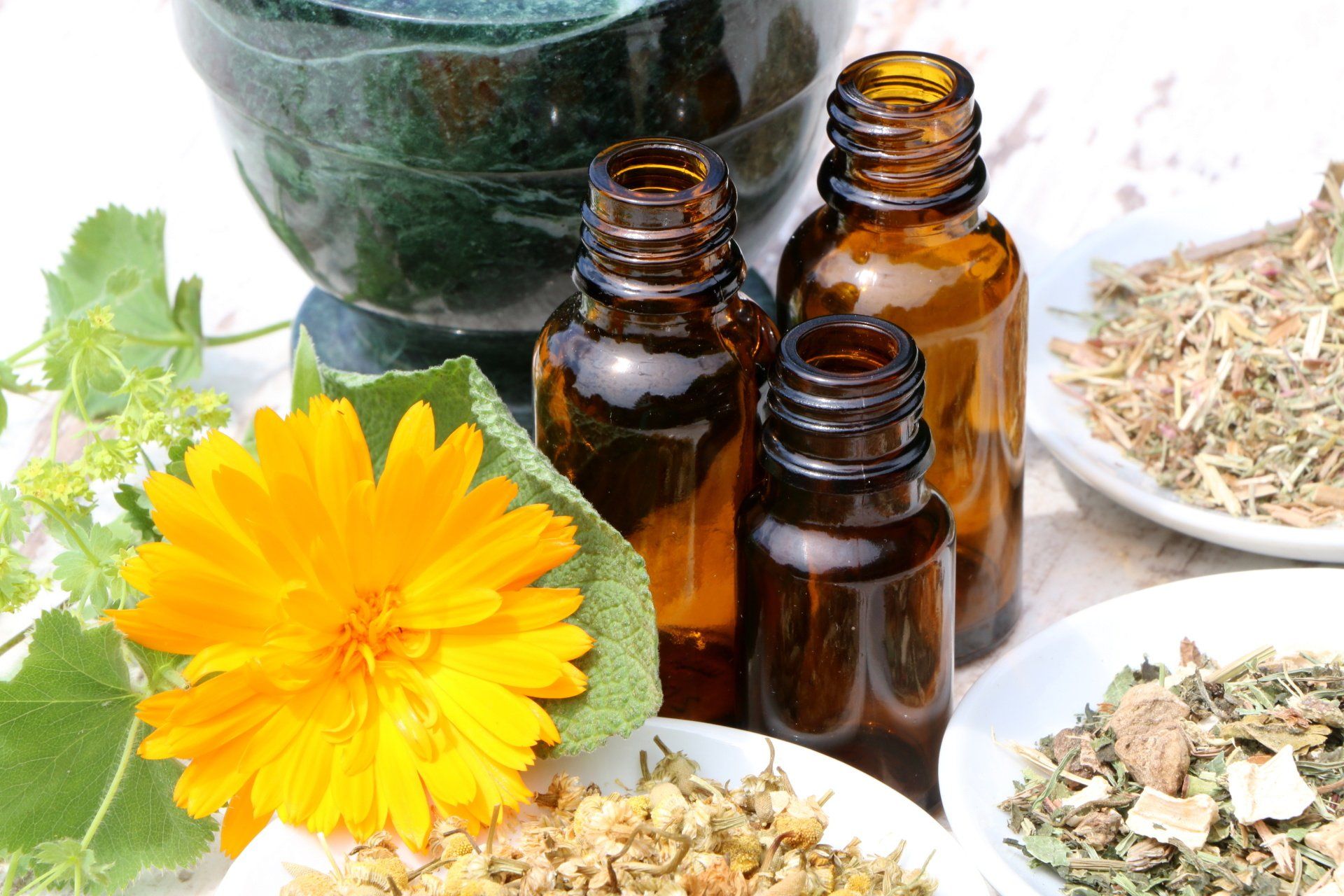 Bouteilles d'huilles essentielles