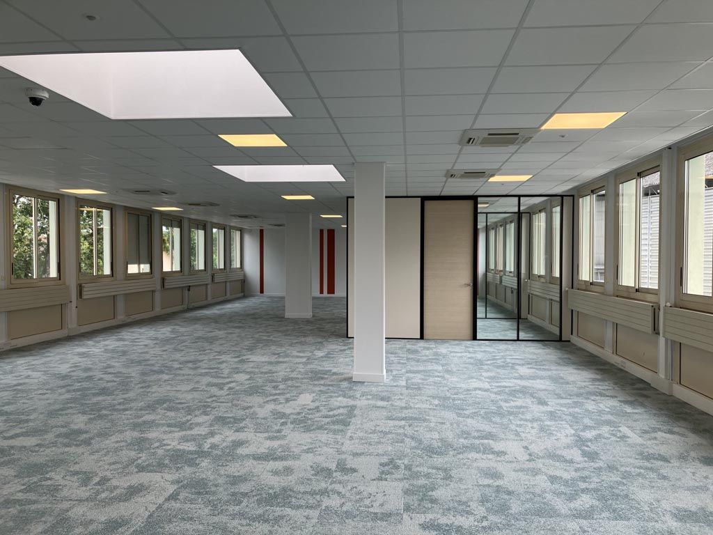 Crédit Agricole, interface dalle moquette