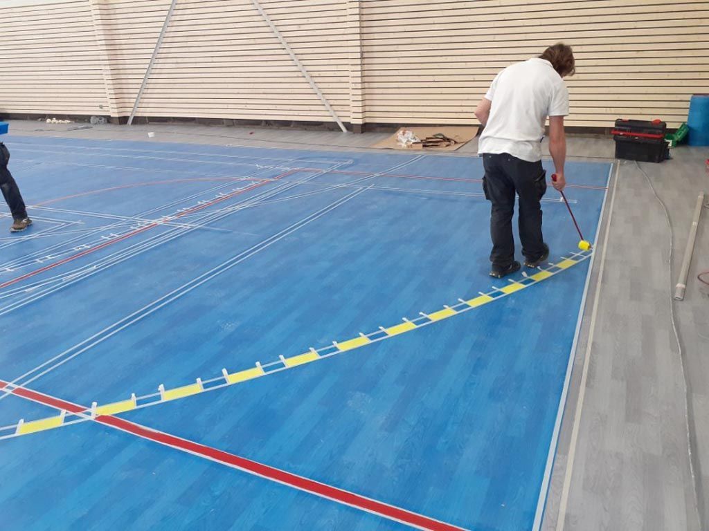 Traçage terrains de sports, peinture , revêtement de sol sportif Gerflor