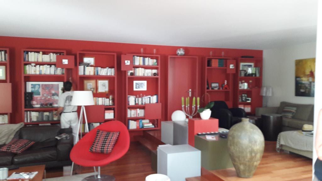Peinture rouge bibliothèque