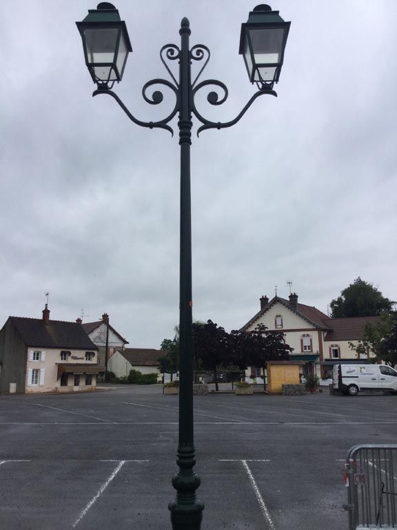 Peinture anticorrosion lampadaire