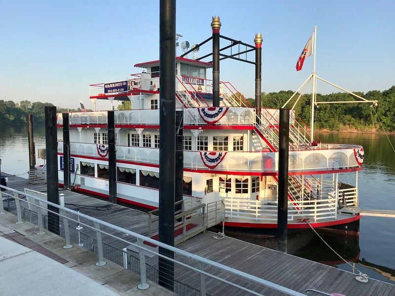 Cruise from Riverfront Park