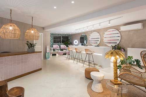 SUGAR nails & coctails