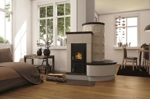 Kamin in einem Wohnzimmer