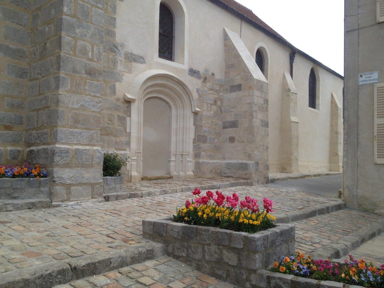 Porte Gothique en Vassens (Vert-Le-Grand)