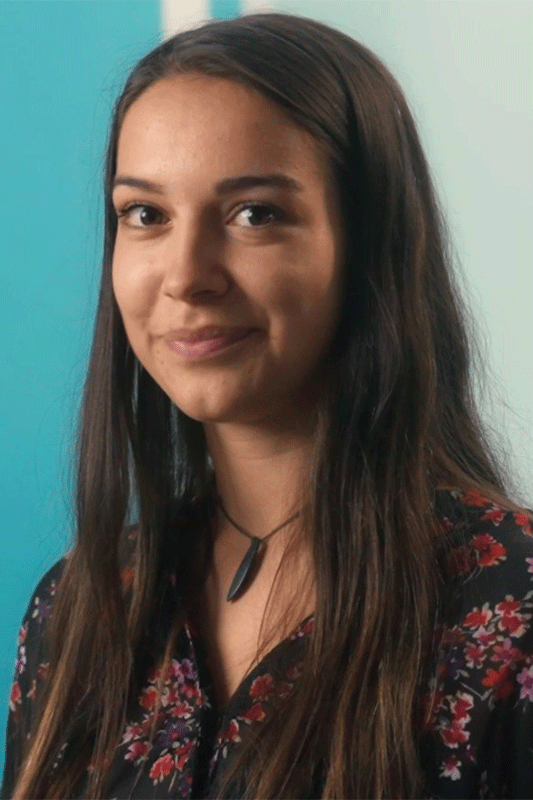 Tanzlehrerin Cosma - für Paartanz, Bachata, Salsa, Hip Hop, Fun+Motion in der Tanzschule Frankfurt