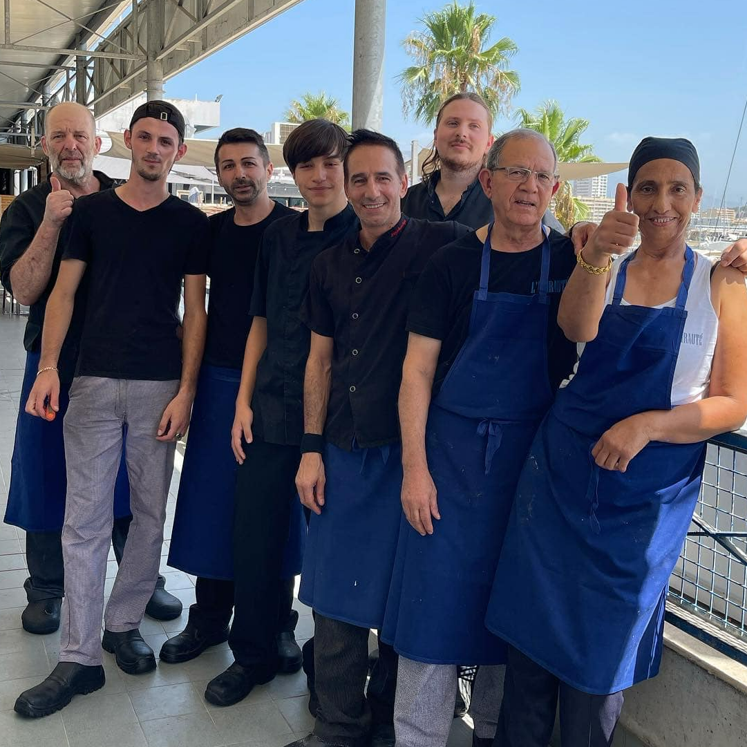 Brigade de cuisiniers du restaurant L'AMIRAUTÉ - Chez Rita à Ajaccio Brigade de cuisiniers du restaurant L'AMIRAUTÉ - Chez Rita à Ajaccio