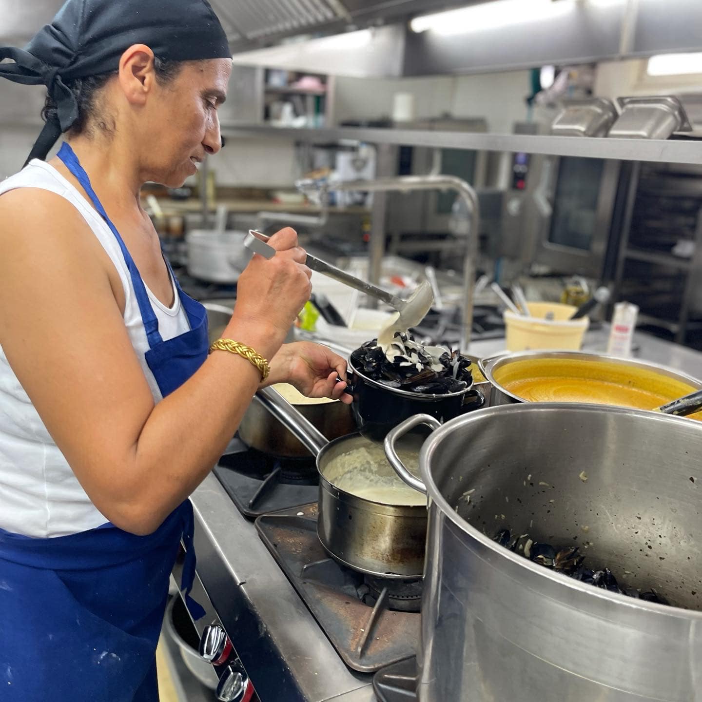 Chef de partie saucières et moules : Nassissa - Restaurant L'AMIRAUTÉ - Chez Rita à Ajaccio