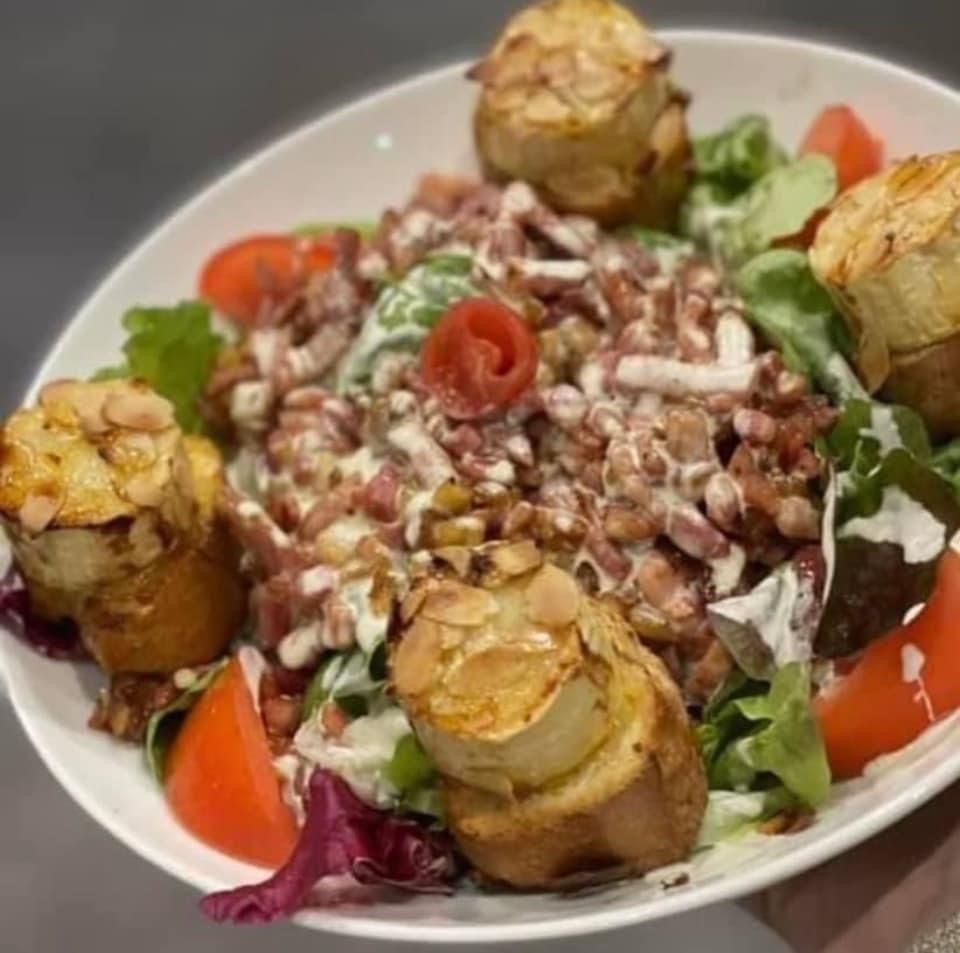 Plats, entrées et salades au restaurant L'AMIRAUTÉ - Chez Rita à Ajaccio